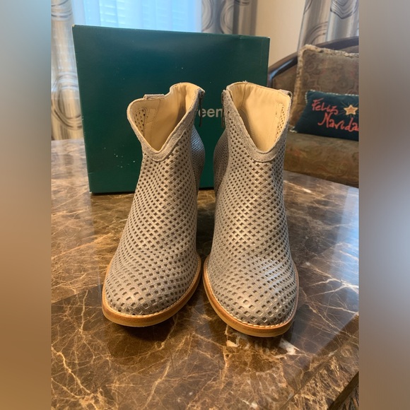 Paul Green Cougar Bootie Size 9 Smoke Brushed Metallic - Picture 2 of 8